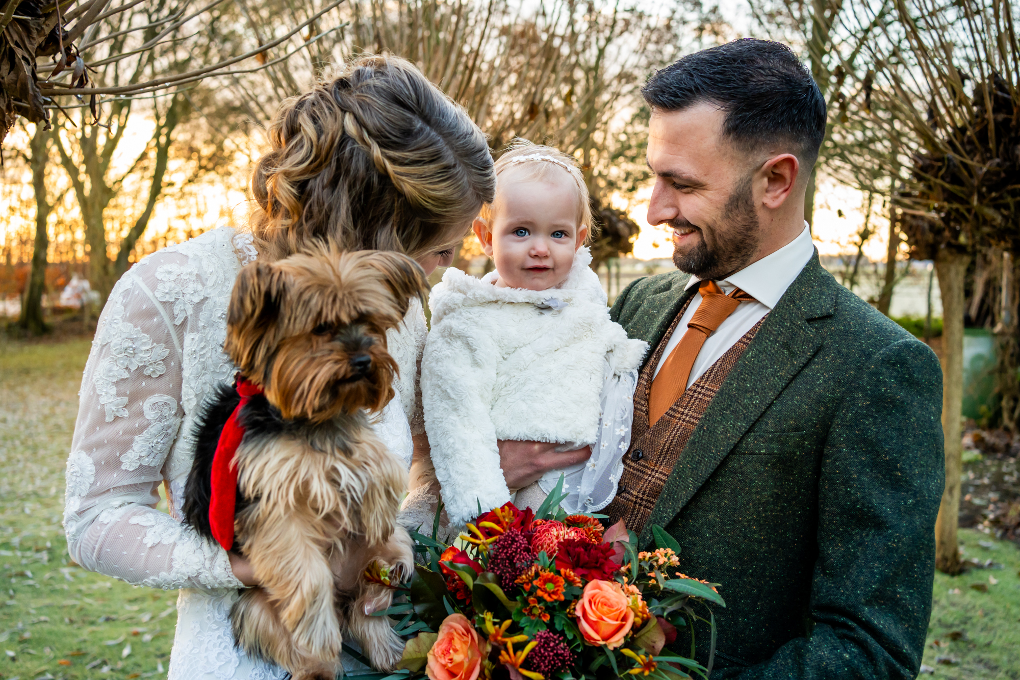 Fotomoment na de firstlook van het bruidspaar