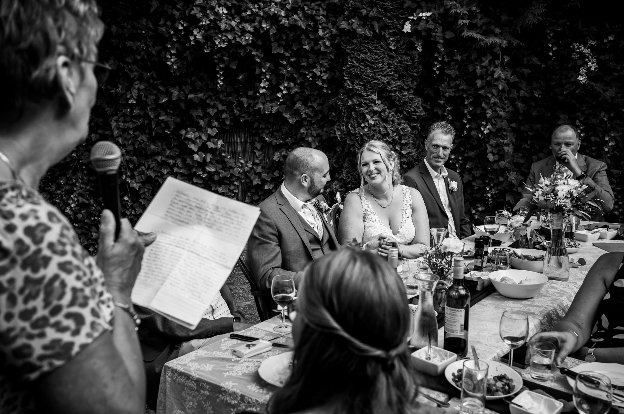 Een speech tijdens het diner